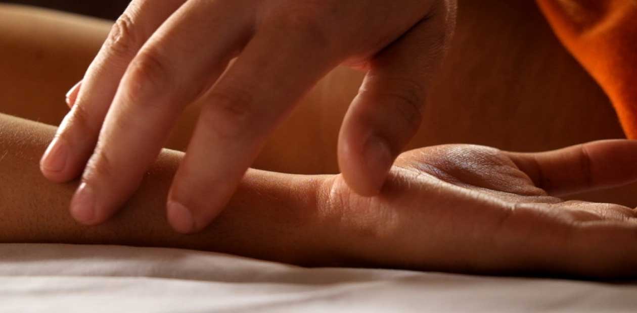 Massage Tantrique Nicolas Darrigrand