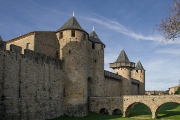https://www.tantrissime.com/wp-content/uploads/2021/07/carcassonne-371x248.jpg